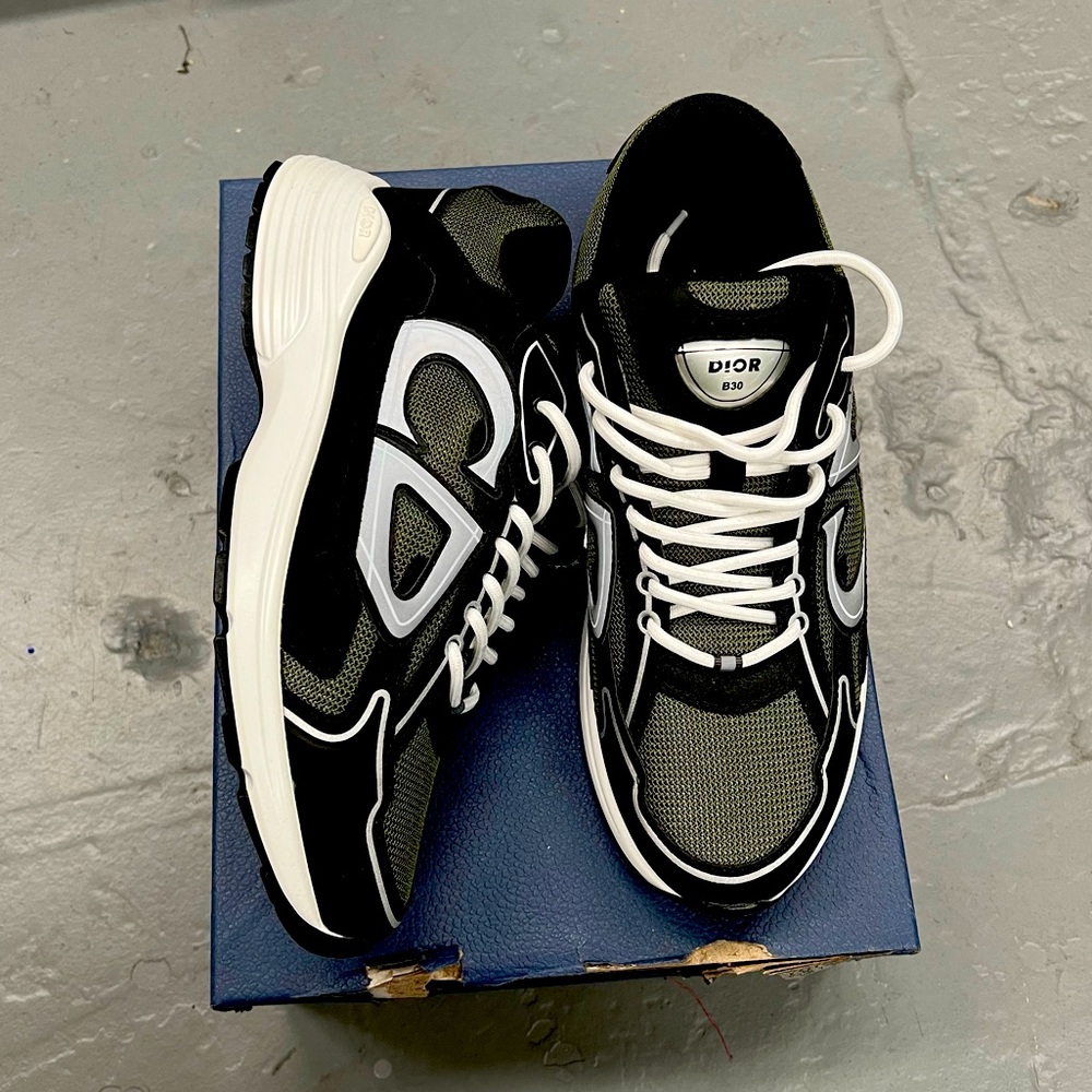 DIOR B30 DEEP GREEN SNEAKERS SIZE 42